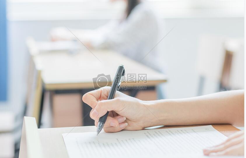 高一学生学习成绩一落千丈，对学习失去信心怎么办？